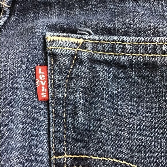 Levi’s 501 Button Fly Jeans Dark Wash Size 32 X 30 Unisex - Picture 4 of 11